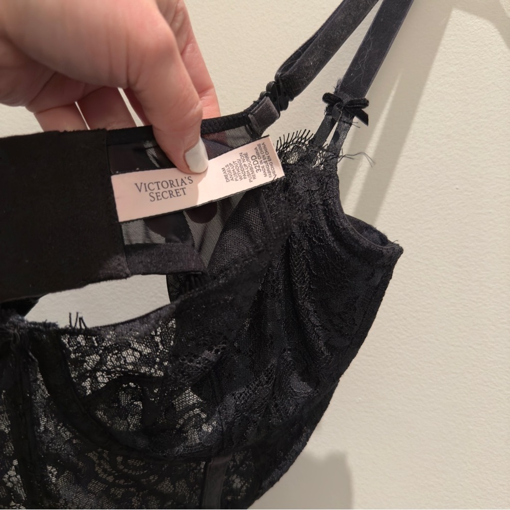 Victoria's Secret Black Lace Velvet Strap Bra With Bows 32DD - Picture 3 of 7